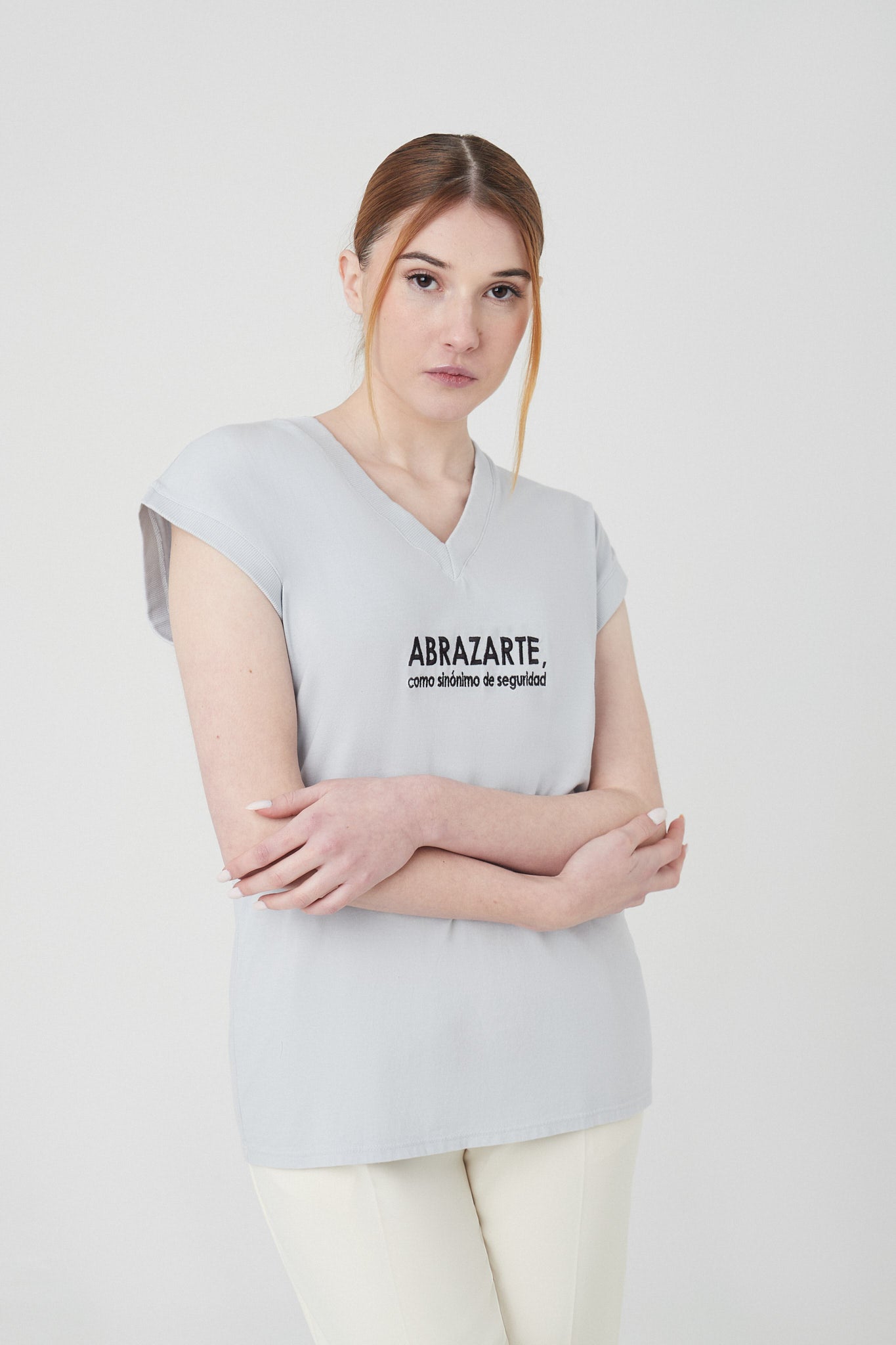 Camiseta cuello pico gris x Redry