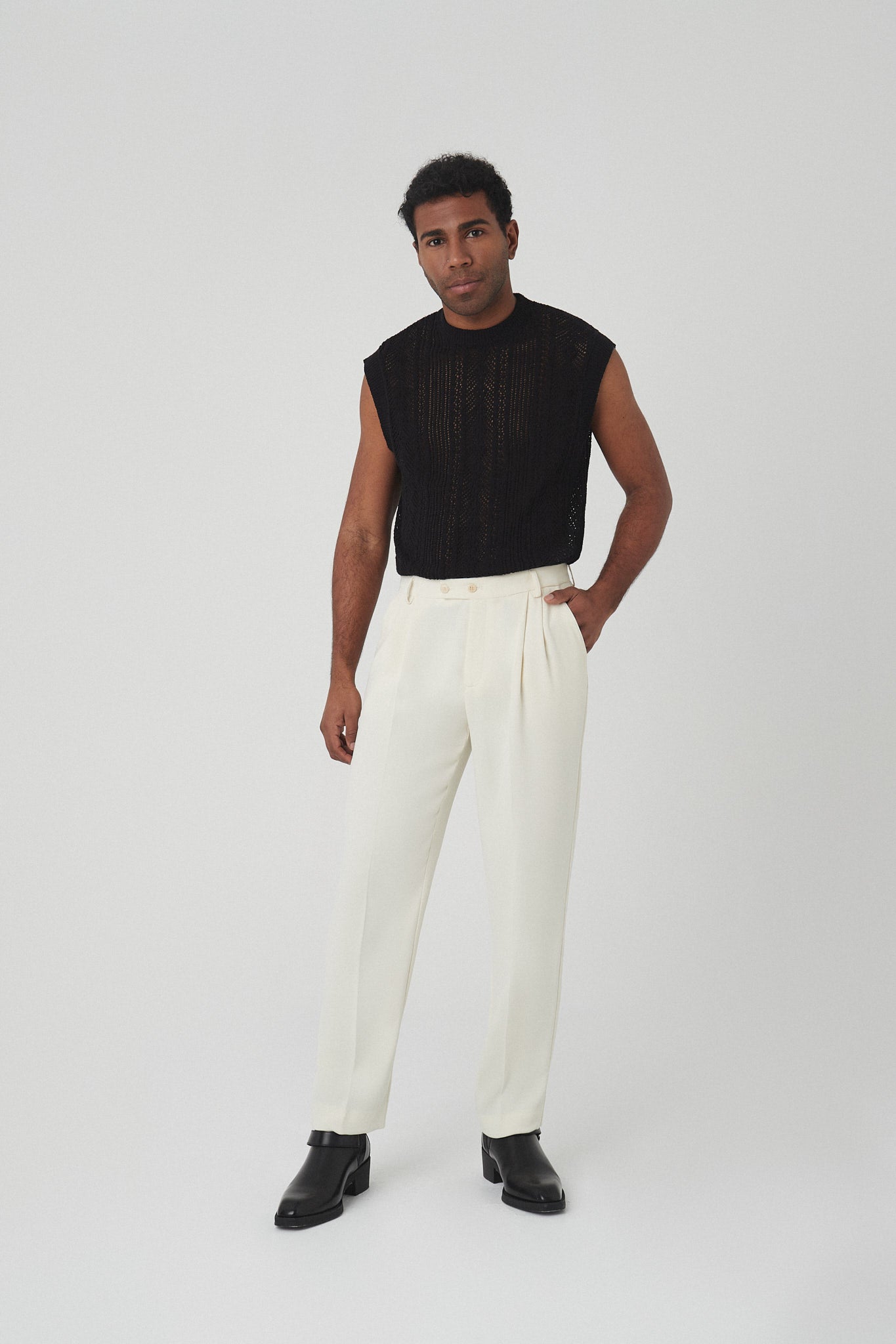 Pantalón cuatro pinzas blanco roto