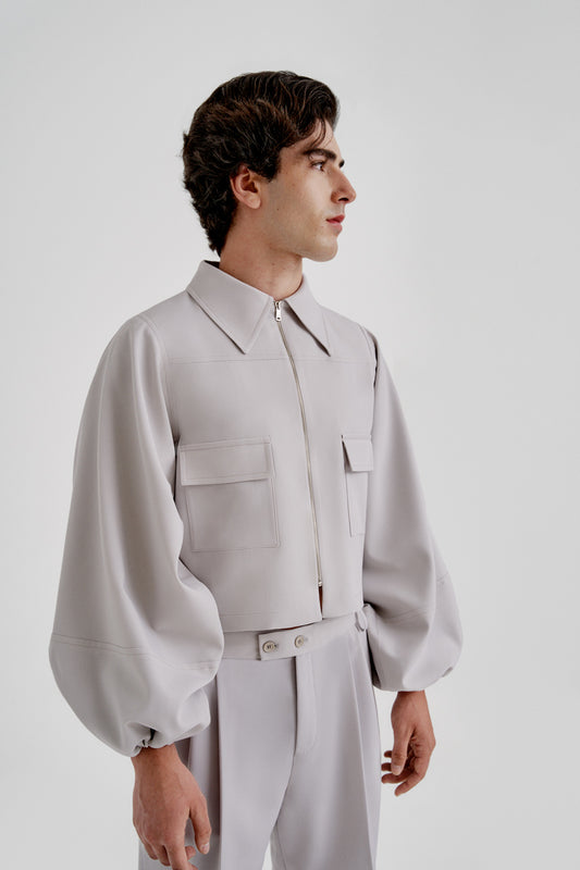 Cazadora cropped mangas abullonadas gris perla